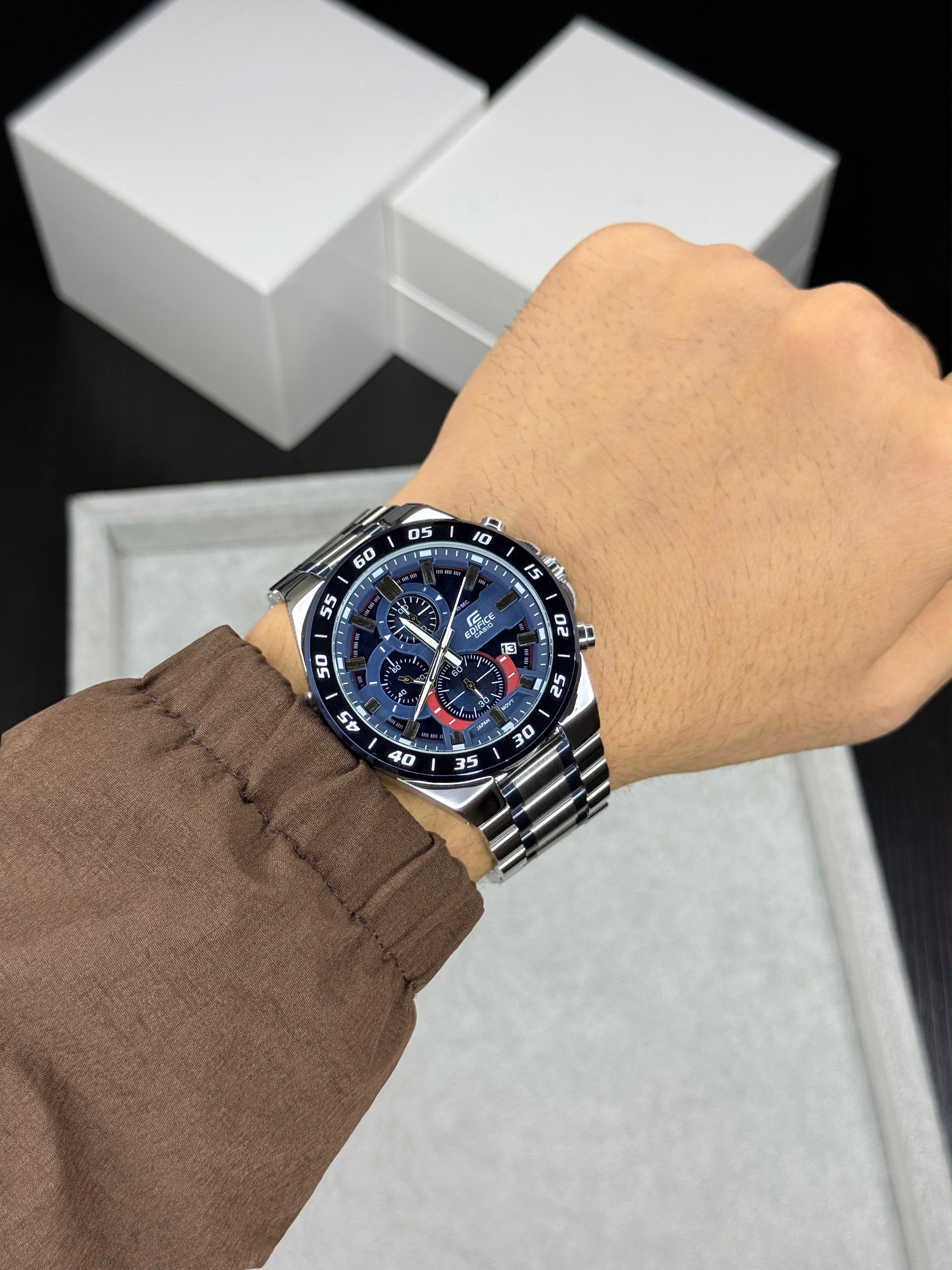 Casio "Edifice Scuderia Toro Rosso"